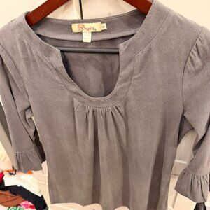 Soft crushed velvet grey 3/4 sleeve top,